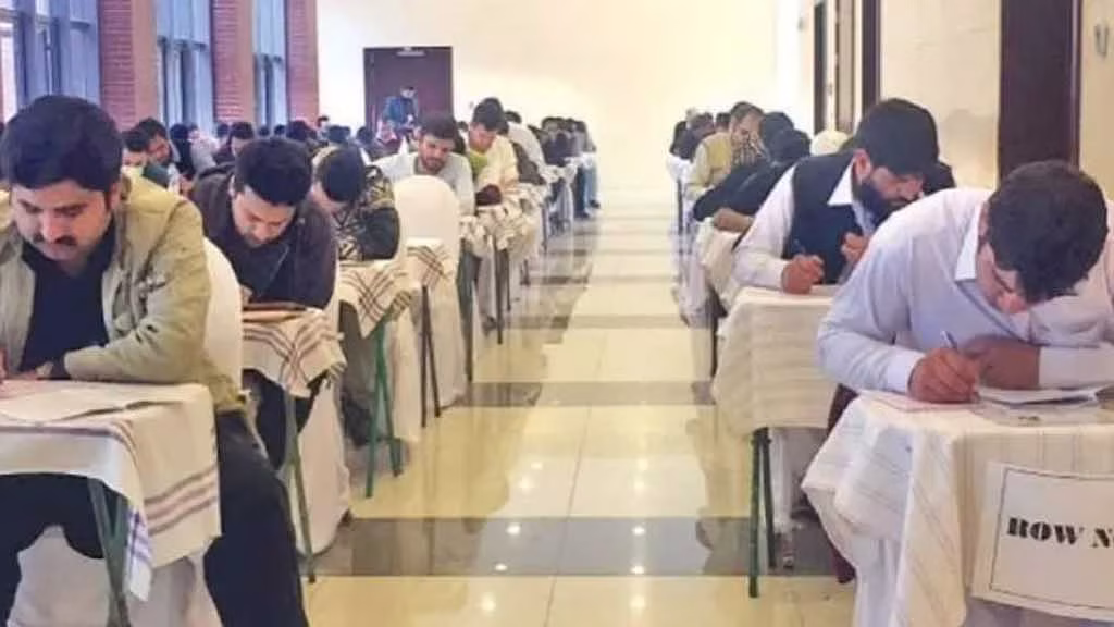 আফগান মেডিকেল শিক্ষার্থীদের উপর পাকিস্তান সরকারের রাজনৈতিক প...